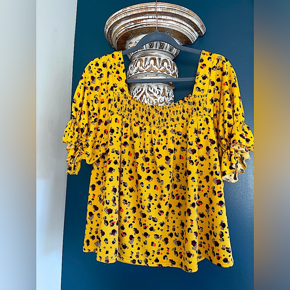 Leopard Print Puff Sleeve Blouse